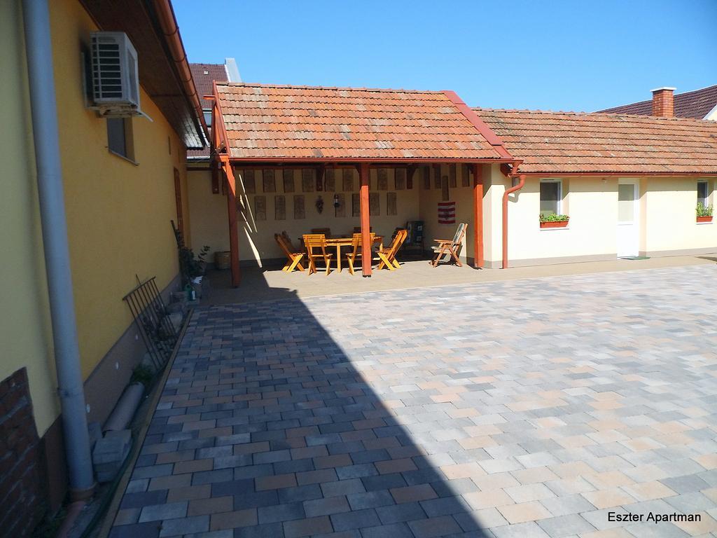 Eszter Apartman بيكيسكسابا المظهر الخارجي الصورة