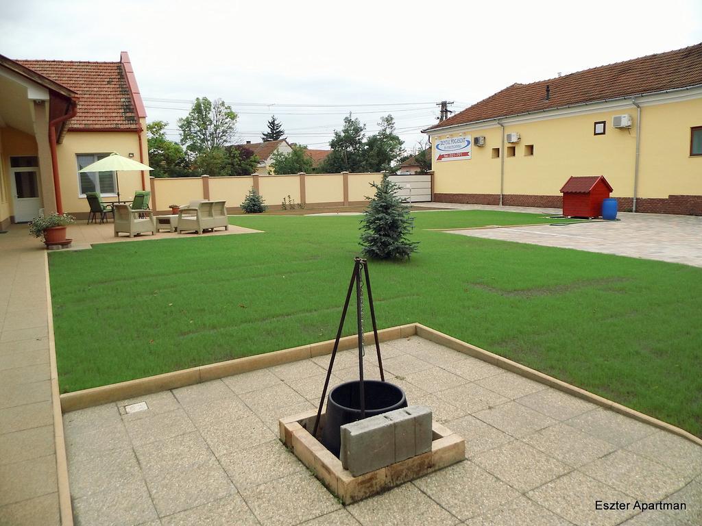 Eszter Apartman بيكيسكسابا المظهر الخارجي الصورة